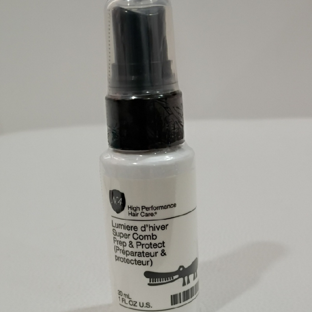 No.4 Lumiere d'hiver Super Comb Prep & Protect - White